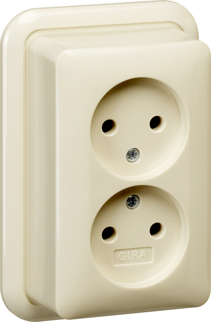 Gira Flush-Mounted Socket Outlet (WCD Switchgear) - 079110