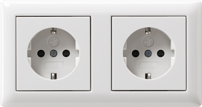 Gira Standard 55 Wall Socket Outlet (WCD Switchgear) - 078603