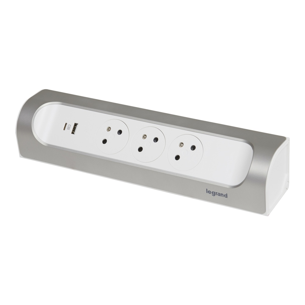 Legrand 90 Grad montierbare Steckdose 3x2P+PA USB A+C Ladegerät Aluminium (Europäische Steckdose) - 049409
