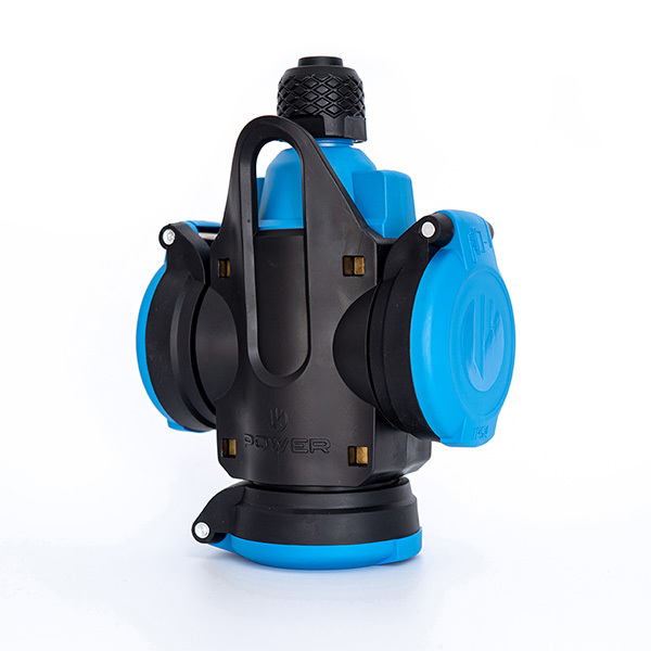 Acoplamiento de suspensión Power Solid de 3 vías con toma de tierra IP54 Negro/Azul (Enchufe Europeo) - PWC163VB