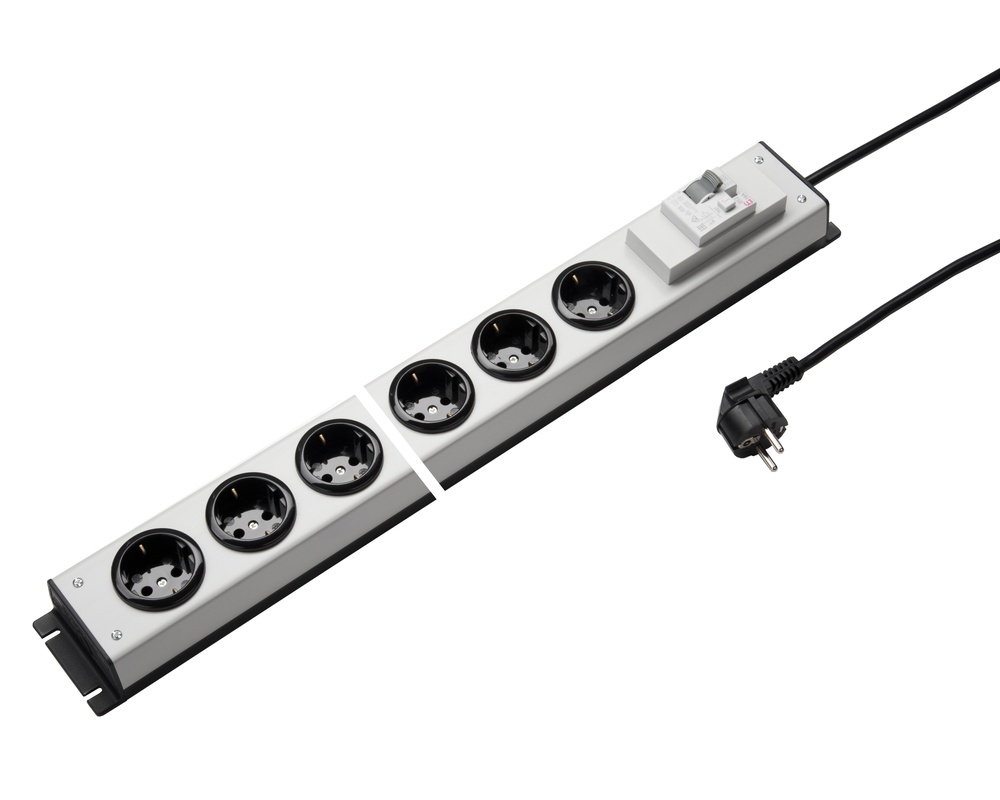 Martin Kaiser Regleta de 6 puertos con cable de 3M GFCI 16A (Enchufe Europeo) - 1037ZL6L-SW3