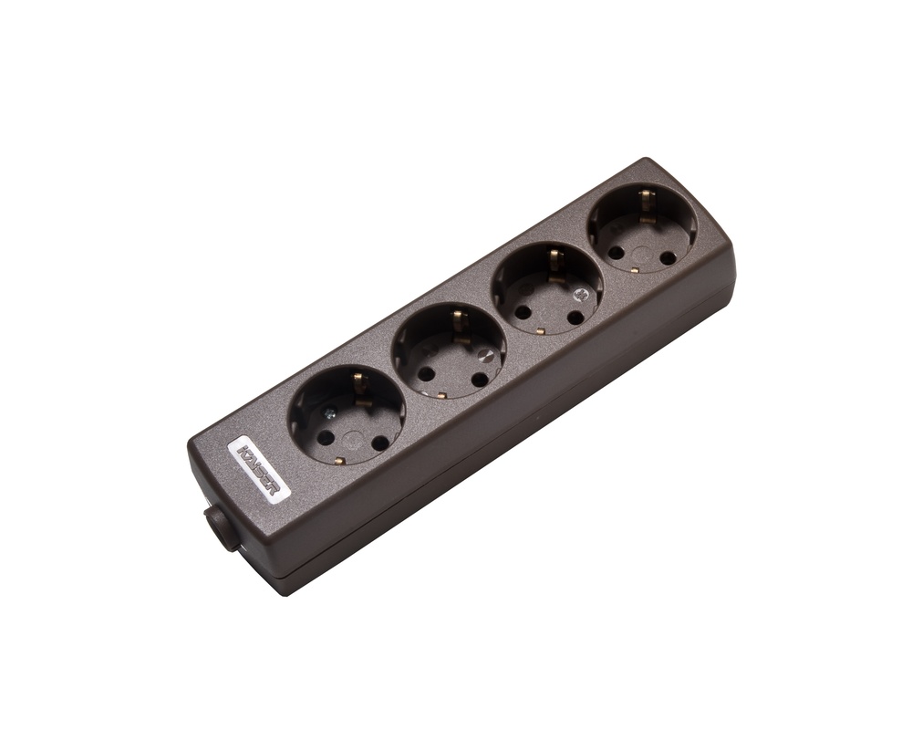 Martin Kaiser 4-Weg Stopcontact Combinatie 45 Graden Bruin (Europese Stekkerdoos) - 1048/BR