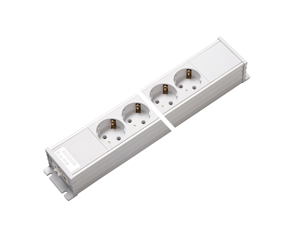 Regleta de enchufes de 3 vías Martin Kaiser 45 grados con entrada+salida AC166 (Enchufe Europeo) - 1154/3-2/WS