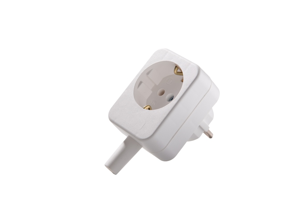 Martin Kaiser Arctic White Adapter Plug With Earthing Contact - 595/20/kws