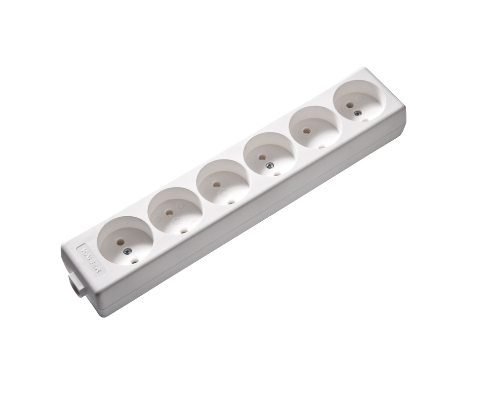 Martin Kaiser 6-Way Unearthed Socket Arctic White (Prise européenne) - 1061/kws