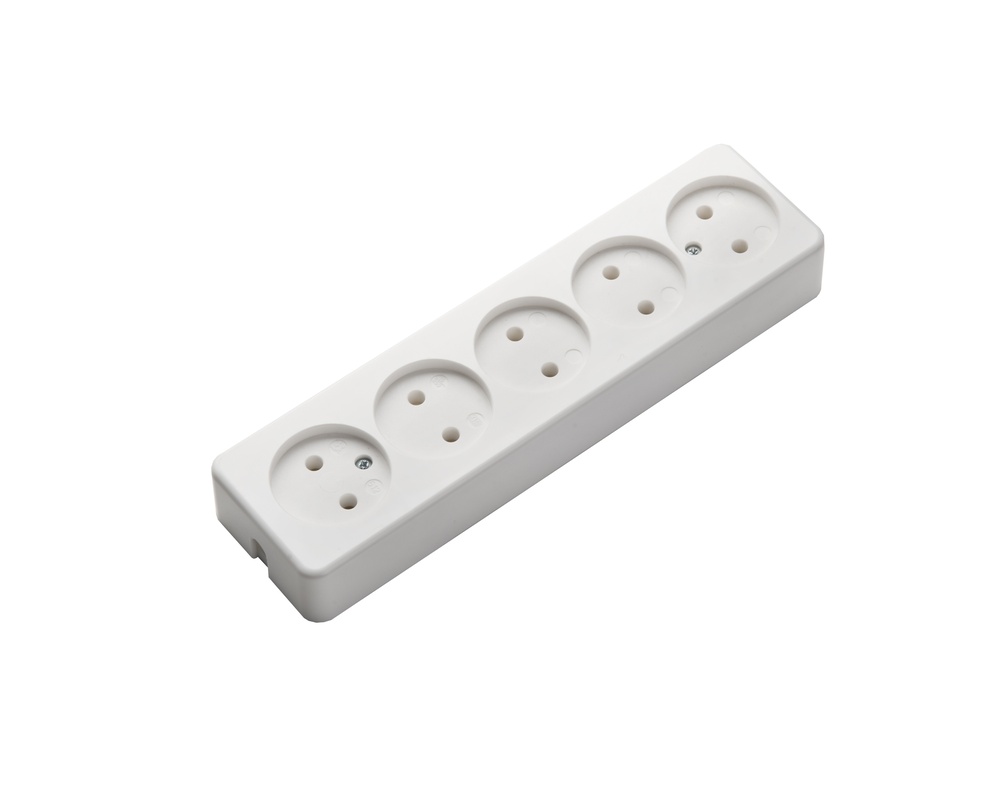 Martin Kaiser 5-Way Unearthed Table Socket 16A Arctic White (Prise européenne) - 512/kws