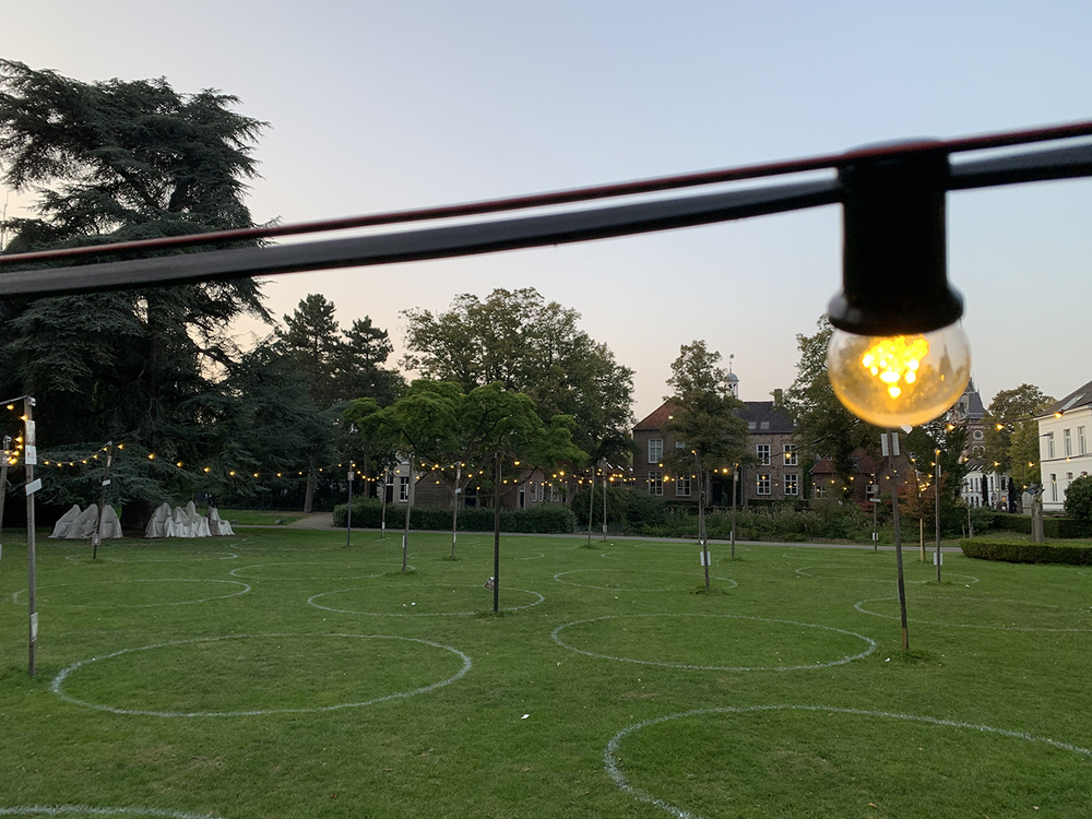 Gewerbliche Qualität E27 Lichterkette 50M Mit 50 Fassungen IP44 - 142611