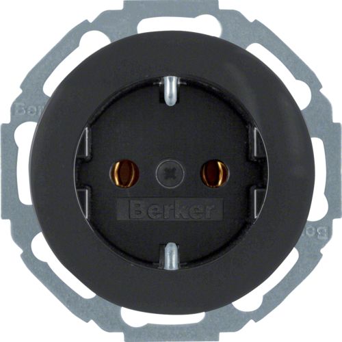 [E2SYV] Hager Berker R.classic Wall Outlet (WCD Switchgear) (European Socket) - 47452045
